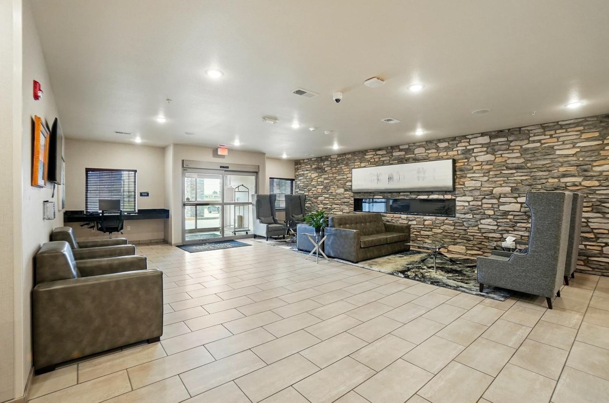 Cobblestone Hotel & Suites - Russells Point At Indian Lake المظهر الخارجي الصورة